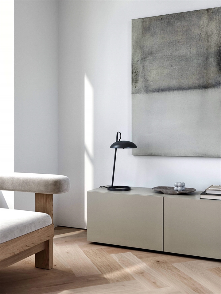 Versale tafellamp, zwart